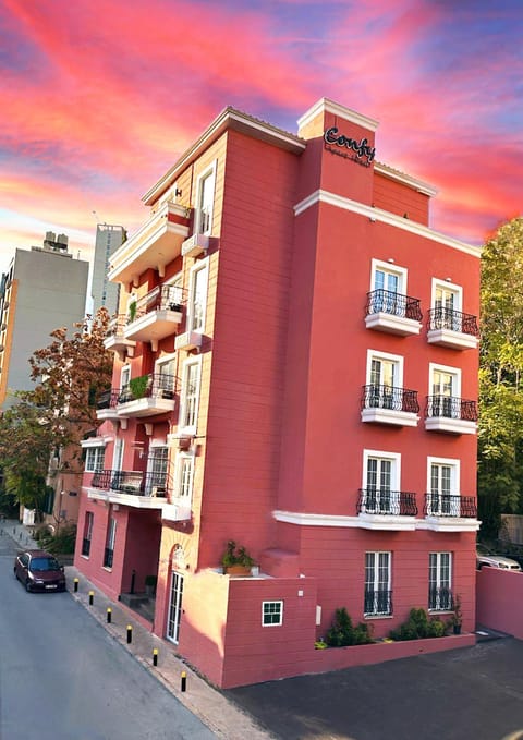 Property building, City view, Street view, Location, Parking