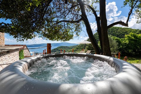 Day, Hot Tub