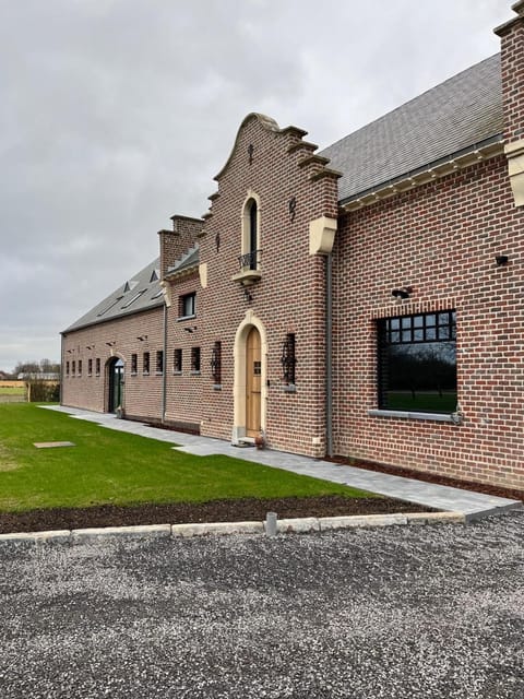 Property building, Day