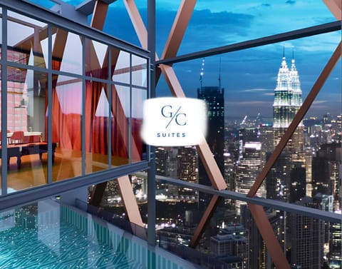 Lounge or bar, City view, Swimming pool