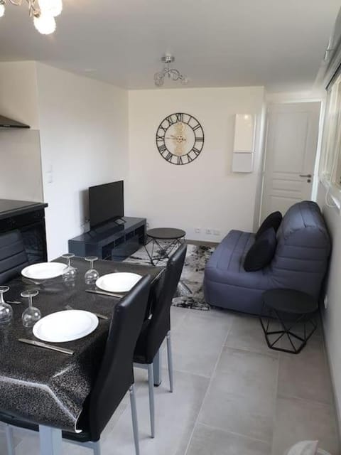 Logement Proche Disneyland et Paris Apartment in Lagny-sur-Marne