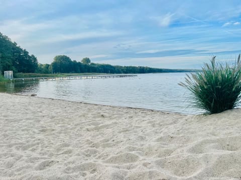 Beach, Lake view