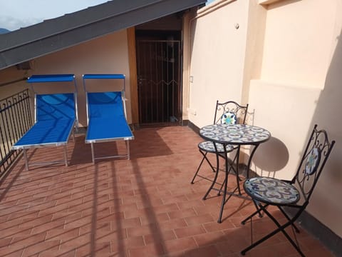 Solarium, Breakfast, sunbed