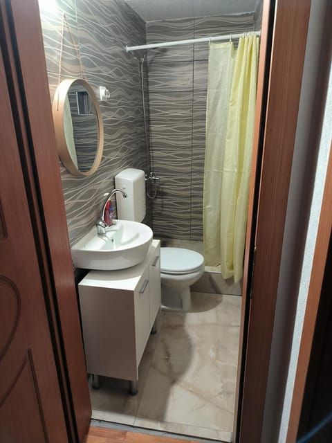 Shower, Toilet, Bathroom