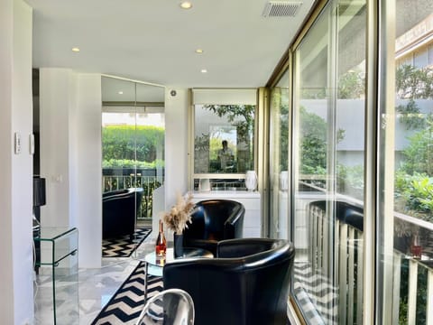 APPARTEMENT MODERNE Résidence LUXE MANDELIEU CANNES PLAGE PRIVÉE PISCINE TENNIS CASINO RESTO Apartment in Mandelieu-La Napoule