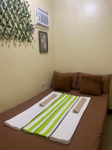 Bed, Bedroom, air conditioner