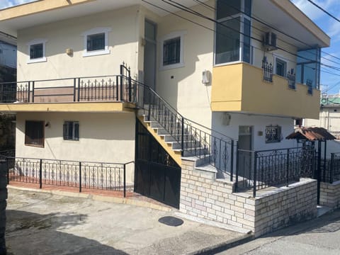 Property building, Day, View (from property/room), Balcony/Terrace