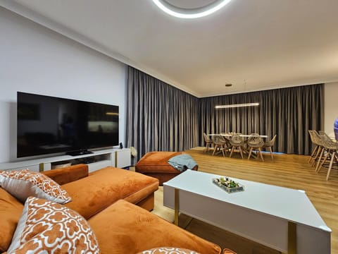 TV and multimedia, Living room, Seating area