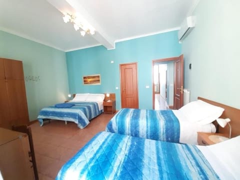 Torino central-- rooms and Apartments - Alba Apartment in Turin