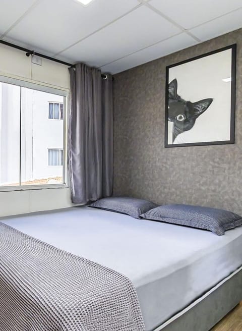 Bed, Photo of the whole room, Bedroom, internet, internet