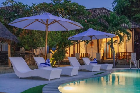 Property building, Swimming pool