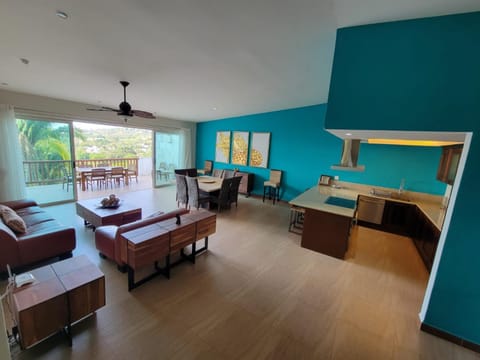 Kitchen or kitchenette, Living room, Photo of the whole room, Seating area, Dining area, Garden view