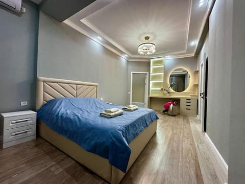 Bed, Bedroom, towels, wardrobe