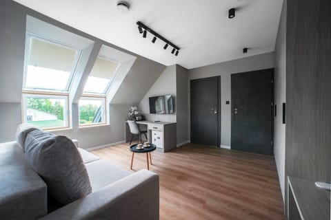 Communal lounge/ TV room, TV and multimedia, Living room, Seating area