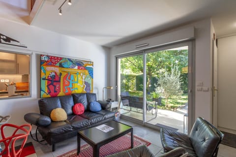 Living room, Garden view