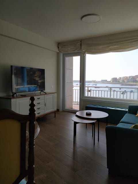 Natural landscape, TV and multimedia, View (from property/room), Balcony/Terrace, Living room, Seating area, Dining area, Sea view