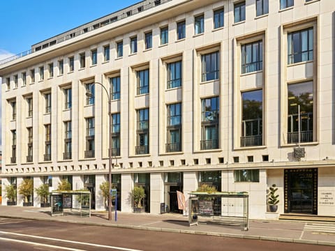 Property building, Facade/entrance, Day, Location