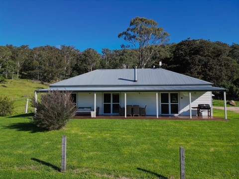 Property building, Natural landscape, Garden, Garden view