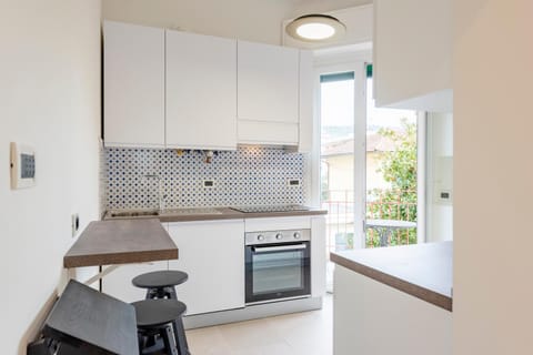 Kitchen or kitchenette, Dining area, pet friendly, stove