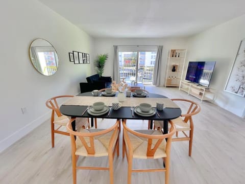 1BR with Kitchen Close To Sunny Isles Beach Apartment in Aventura