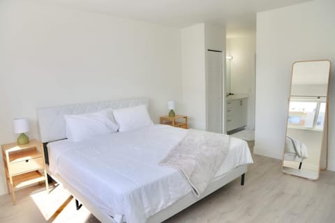 1BR with Kitchen Close To Sunny Isles Beach Apartment in Aventura