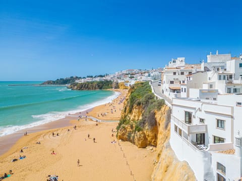 Property building, Natural landscape, Bird's eye view, Beach, City view, Sea view