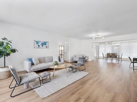 3BR Newly Renovated In Miami 15 Min To Beach House in Ojus