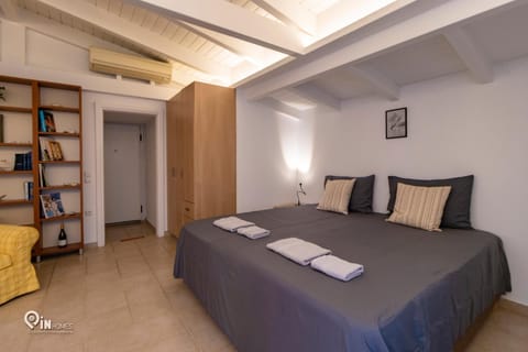 Alexander - Seaside Studio With Amazing View in Nea Makri Apartment in East Attica Regional Unit, Greece