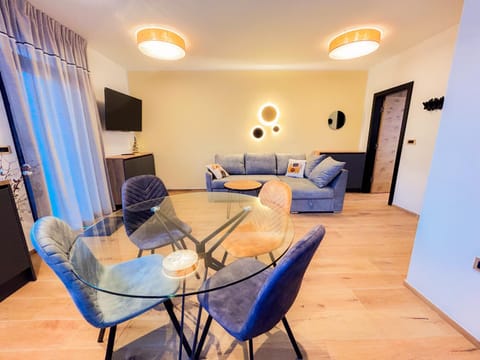 Day, Living room, Seating area, Time of day