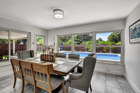 Tradewinds Ultimate Delray Beach Lifestyle 3BR2BA Home with Heated Pool House in Gulf Stream