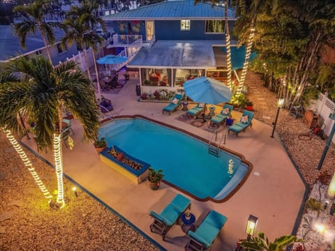 Night, Garden view, Swimming pool