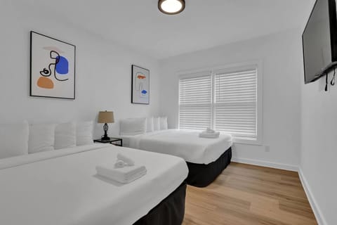 Newly Renovated 4BR in AtlantaOpen,Mins to Dwtn House in Atlanta