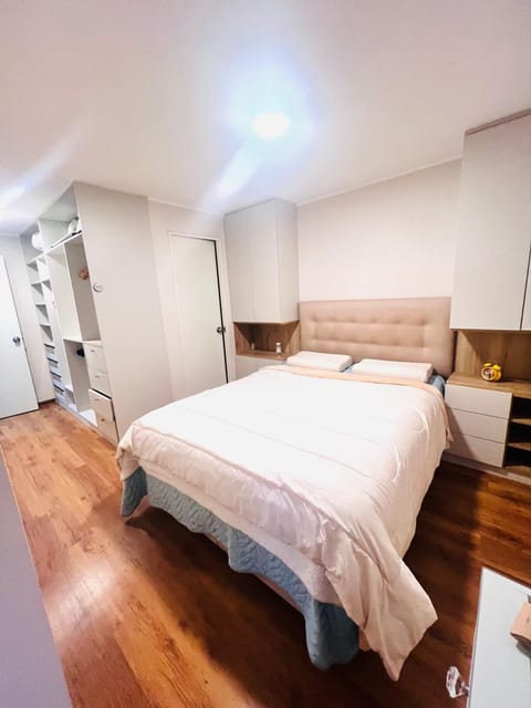 Bed, Photo of the whole room, Bedroom, wardrobe