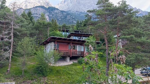 Property building, Spring, Day, Natural landscape, Mountain view