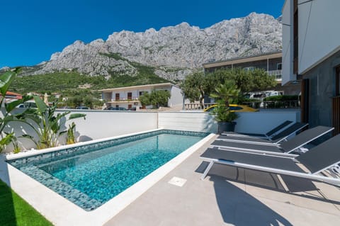 Pool view, Swimming pool