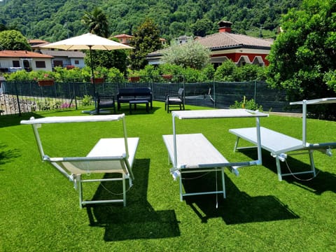 Day, Natural landscape, Garden, Balcony/Terrace, Garden view, sunbed