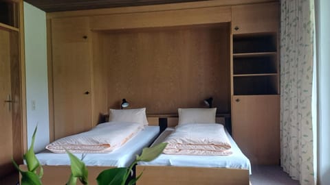 Bed, Photo of the whole room, wardrobe