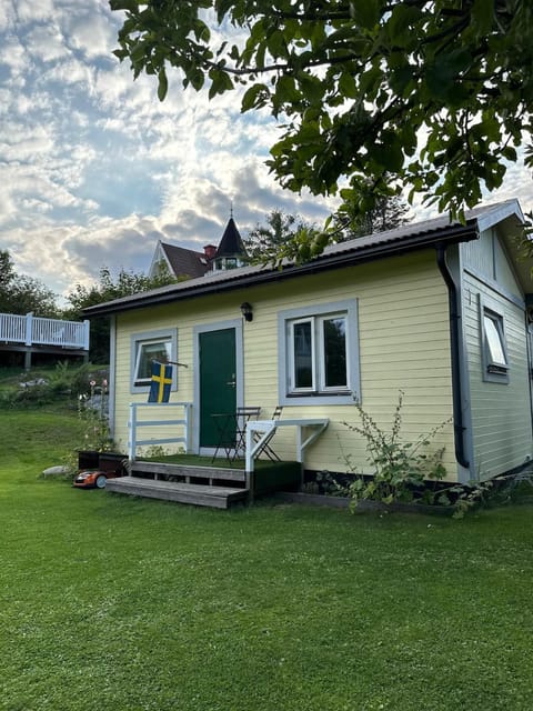 Property building, Garden, Garden view
