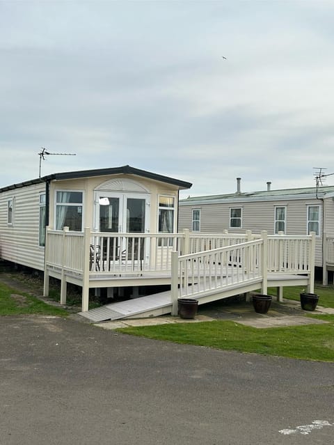 6 berth Ingoldmells The Grange With Ramp Apartment in Ingoldmells