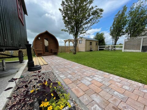Heather Cottage and Shepherds Hut House in County Mayo