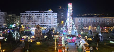 Night, Evening entertainment, City view, Location