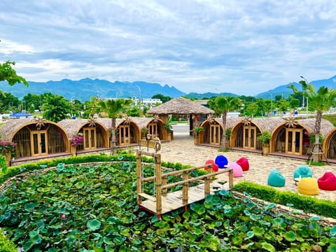 Natural landscape, BBQ facilities, Coffee/tea facilities, Banquet/Function facilities