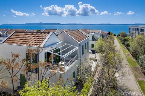 Property building, Day, Natural landscape, Garden view, Sea view