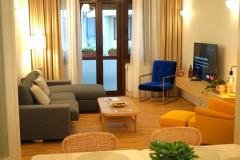 Communal lounge/ TV room, Living room