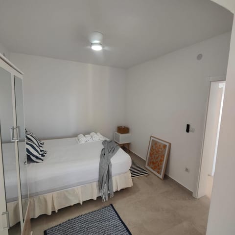 Bed, Photo of the whole room, Bedroom, towels, wardrobe