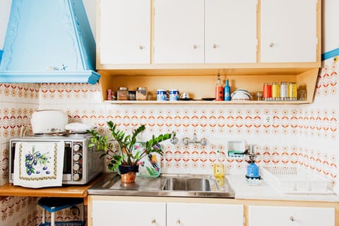 Coffee/tea facilities, Kitchen or kitchenette, minibar, pet friendly, stove, toaster