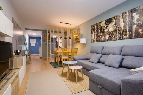 TV and multimedia, Living room, Dining area