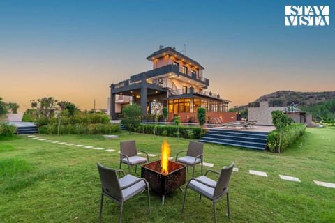 Property building, Garden