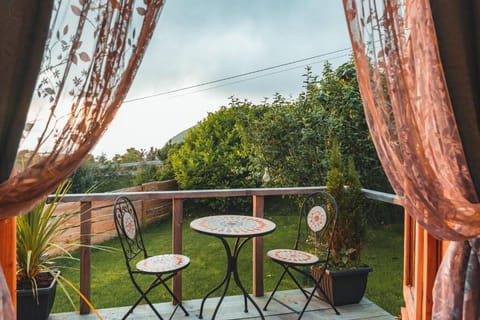 Garden, Balcony/Terrace