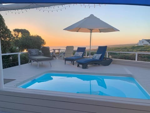 Balcony/Terrace, Swimming pool